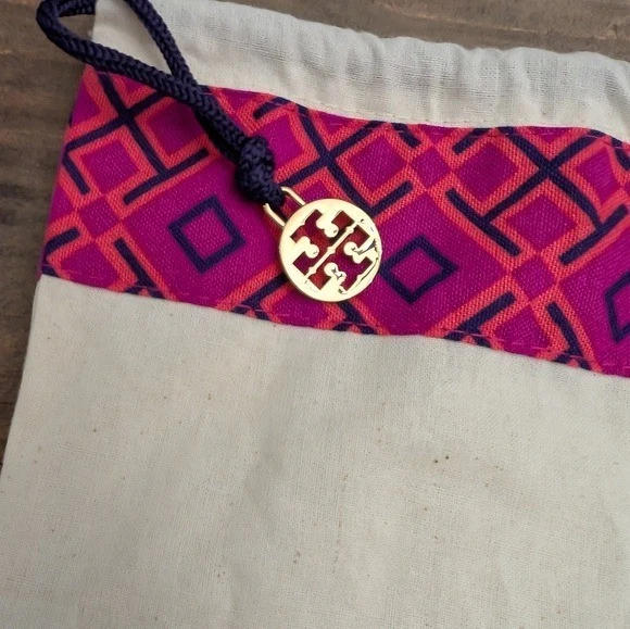 Cubierta para bolsa antipolvo TORY BURCH Foto 2 de 2