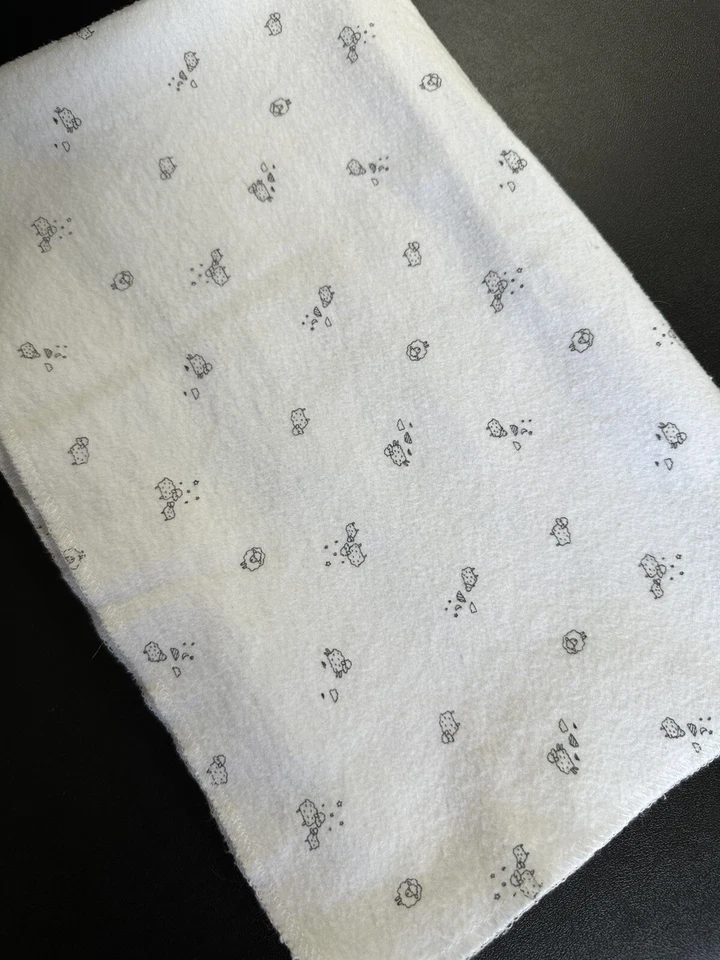 Manta Receptora Bebé Carter's 100% Algodón Línea Blanco y Negro Arte Oveja 36x27 Foto 3 de 4