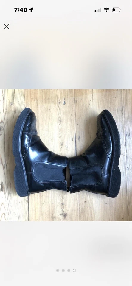 Botas de charol vintage Prada Foto 3 de 3