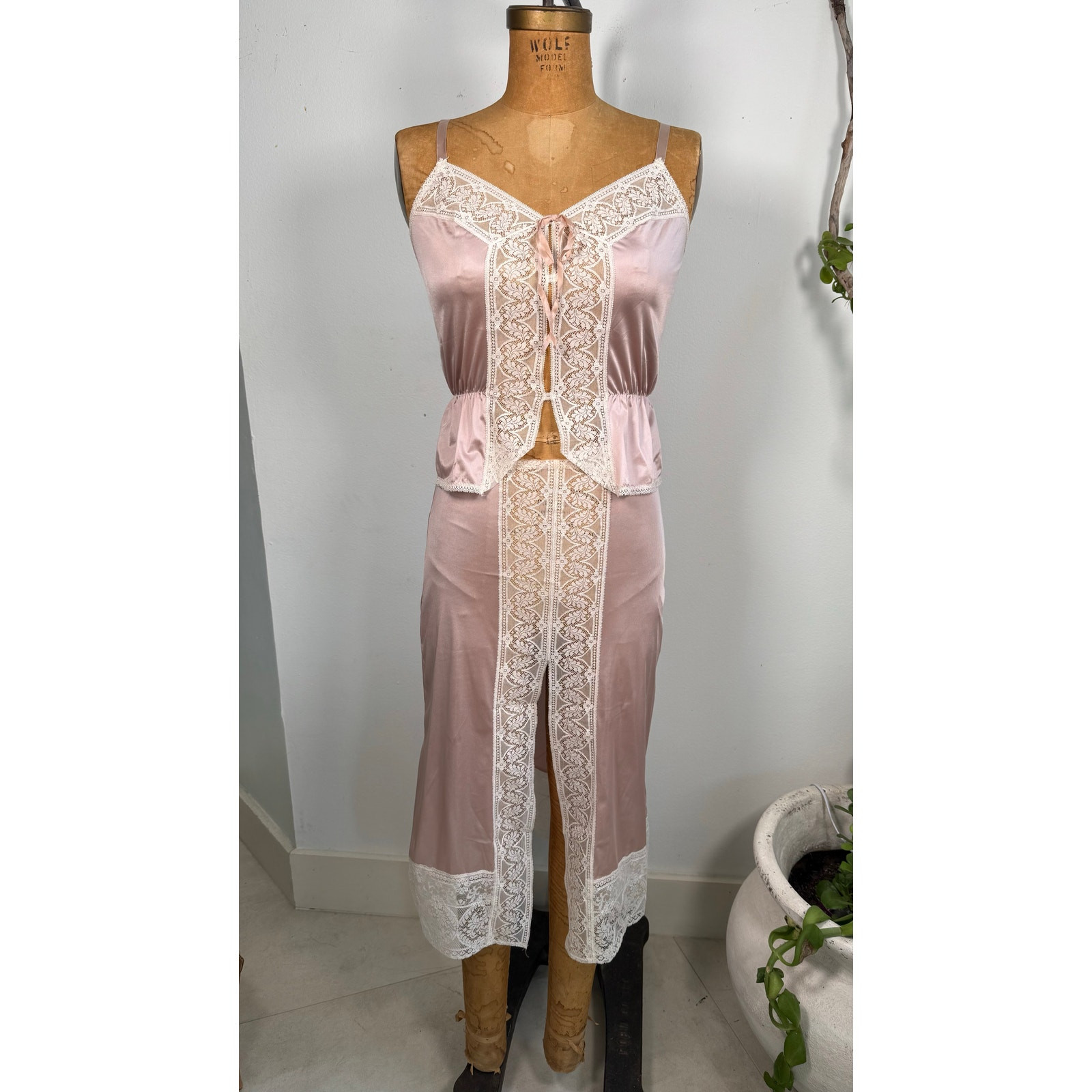 Vintage Lingerie Woman’s Set | Lace Lingerie Set … - image 4