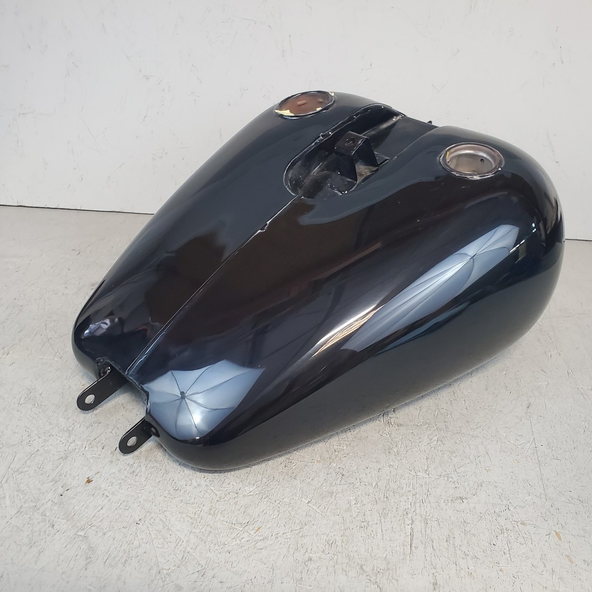 Harley-Davidson Dyna Wide Glide Gas Tank FXDWG Vivid Black 1993