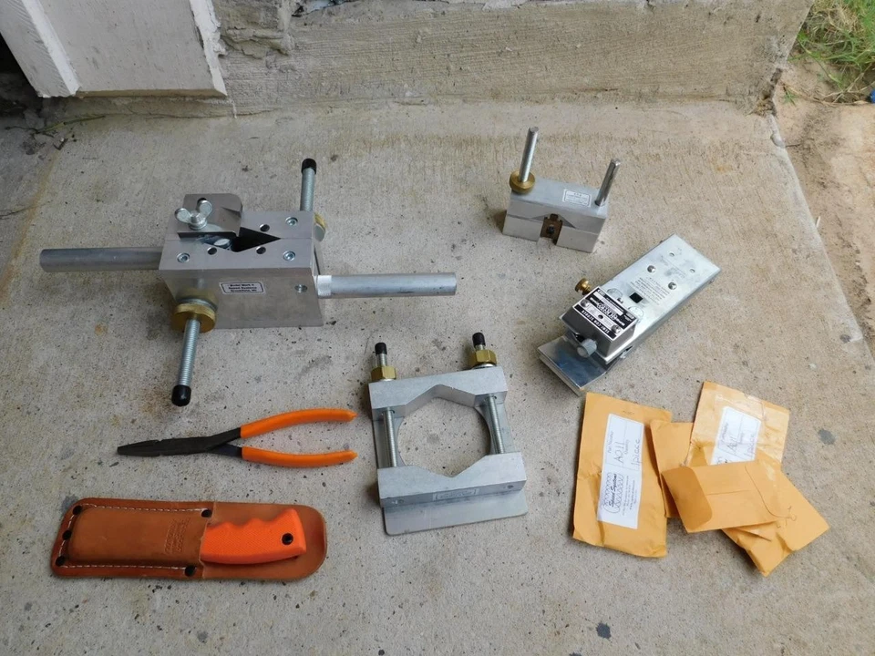 KIT DE PREPARACIÓN DE CABLES SISTEMAS DE VELOCIDAD CPK-11 PARA CABLES DE ALTA TENSIÓN RANGO OD 1-3/4" - 3" Foto 3 de 4