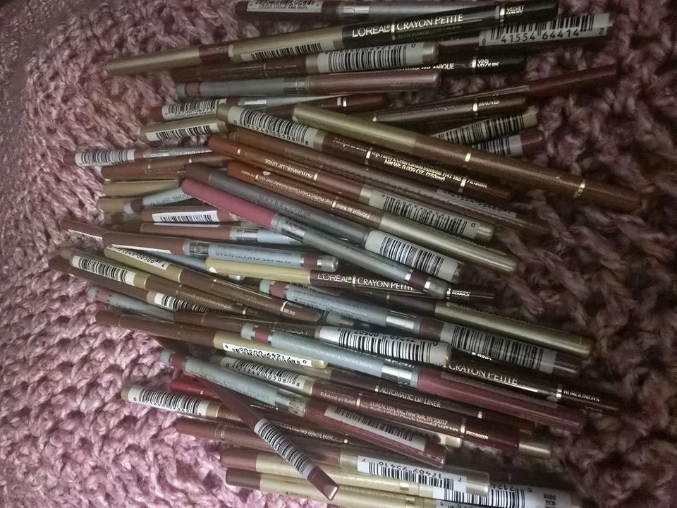 Lip Liners "70" Total Lot - Image 4 of 4