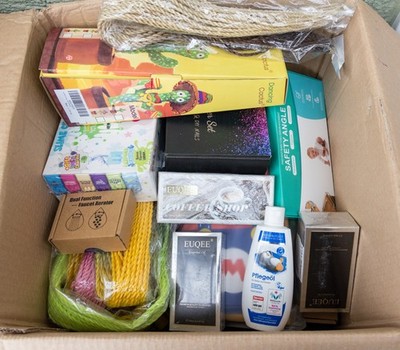 20X Neuware Amazon-Lagerüberhänge Paket für Geschenk, Überraschungs Box