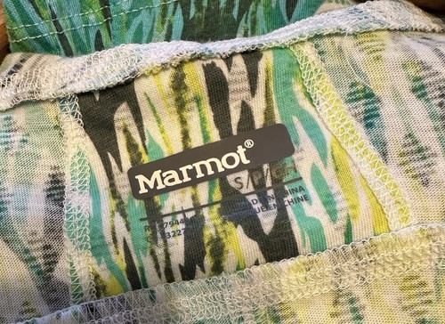 $75 NWT MARMOT Shannon Hoody Shirt Thumbholes Animal Print Neon Celtic Cascade S - Picture 4 of 5