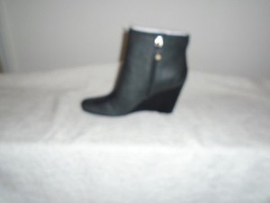 isaac mizrahi wedge boots