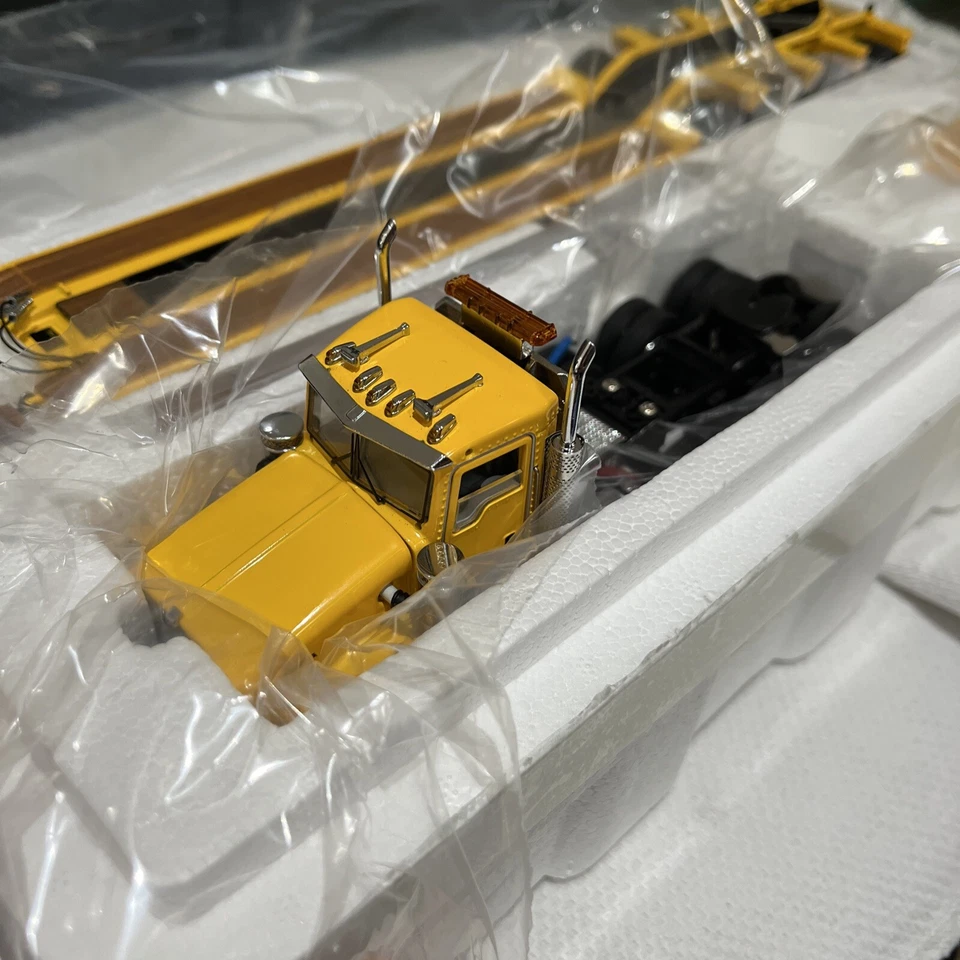 Kenworth T800W Rogers 4-Axle Flip Lowboy - YellowSword 1:50 Scale #SW3102-YY - Image 4 of 4