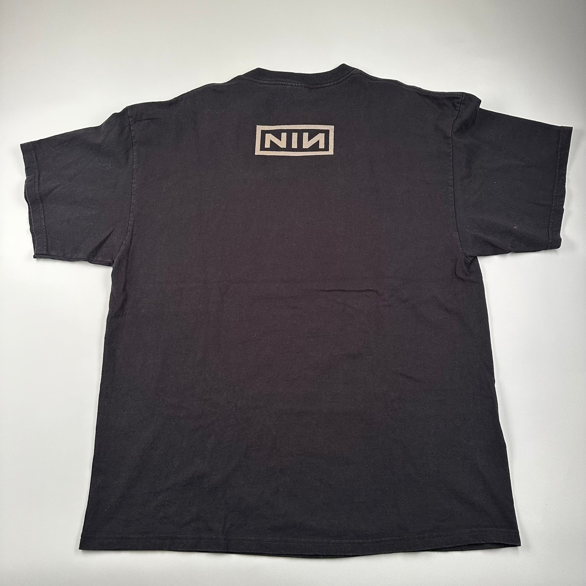 トップス 00s Nine inch nails pretty hate machine Nine Inch Nails Pretty Hate Machine T-Shirt | Hot Topic