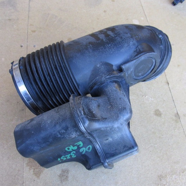 BMW E90 E91 E92 E93 E88 E82 1 3 SERIES AIR INTAKE MANIFOLD RUBBER BOOT