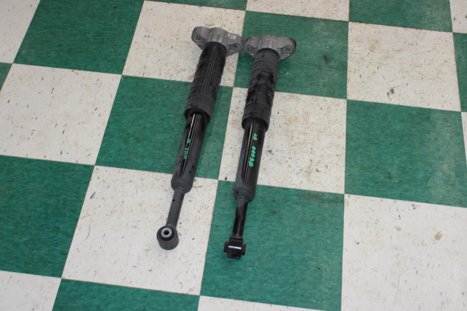 Maserati Ghibli 2014-2017 Rear Left, right Engine struts Pair