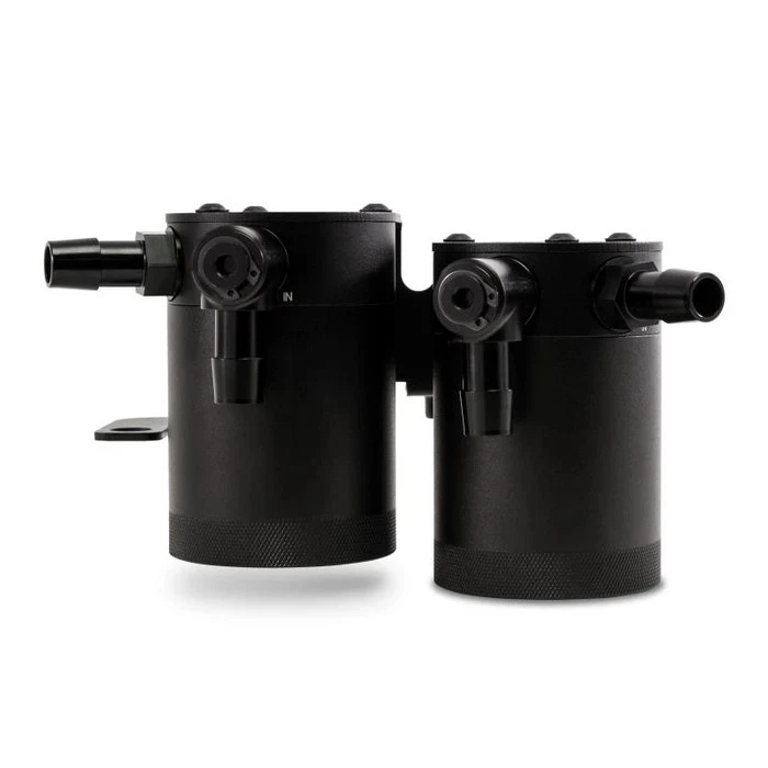 Sistema de latas de captura de aceite con deflectores de aluminio Mishimoto de 3 oz para Nissan 370Z 2009-2020 Foto 3 de 4