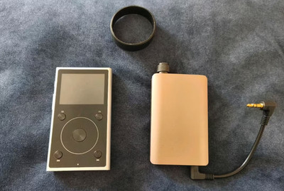 FiiO X1 II + LIAM&DAAN Kopfhörerverstärker und Philips Fidelio L3 und 128 MicSD