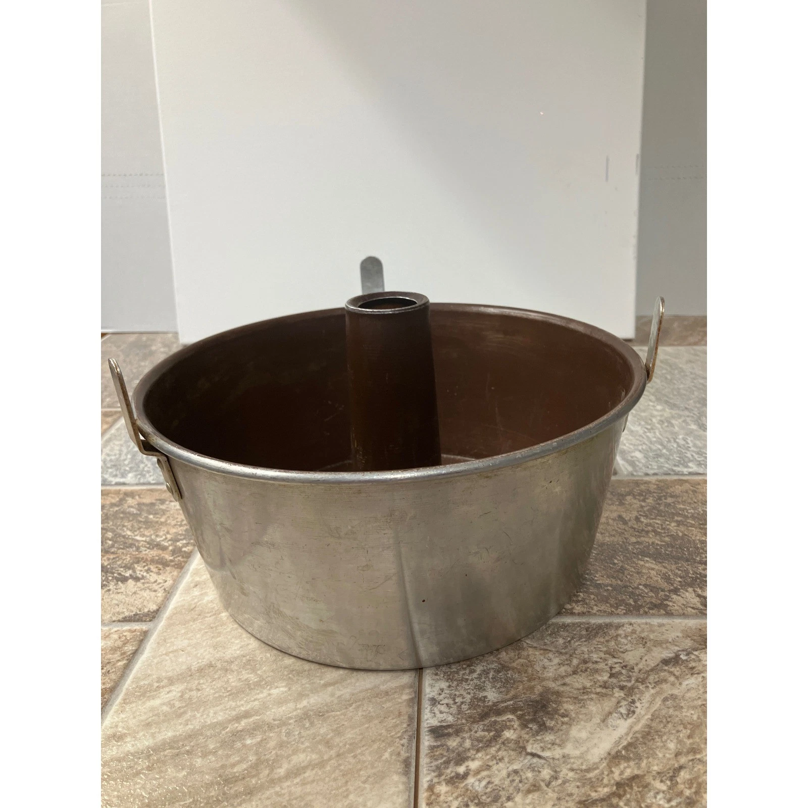 Mirro Aluminum Angel Food Cake Pan 10 Inch Non-Stick Tube Pan USA M-5304-50