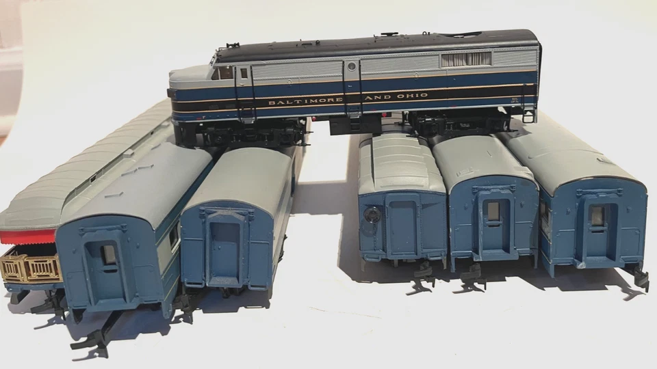 Coches de pasajeros HO 6 Baltimore y Ohio B&O AHM/Rivarossi - Proto2000 Alco Loco Foto 4 de 4