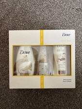 Dove Elegant beauty Gift Set With Scented Room Diffuser
