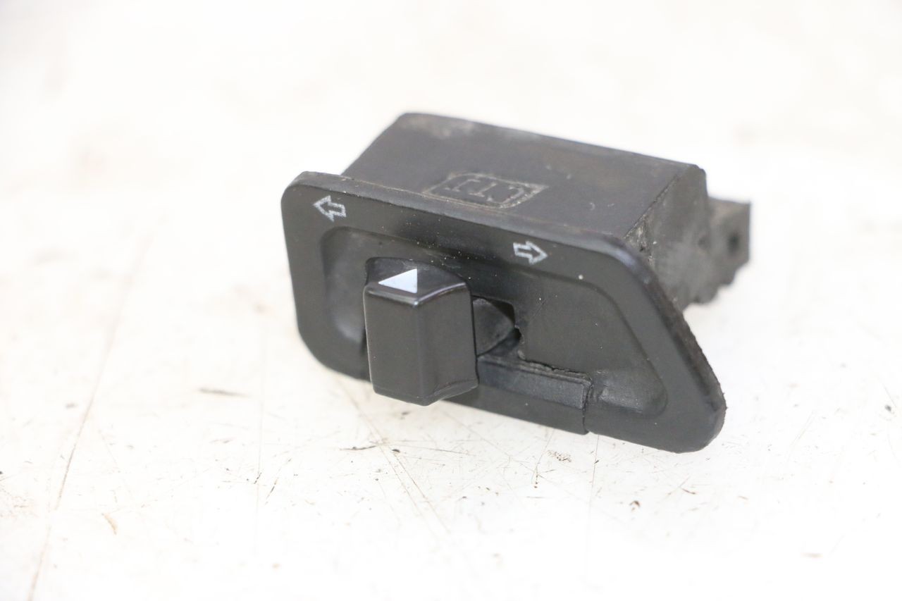 TURN SIGNAL SWITCH - PEUGEOT TWEET 4T 50 (2018 - 2022)