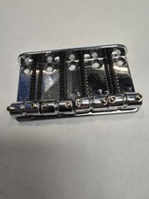 NUEVO Genuino Fender Standard Series P. / J. Bass Bridge - CROMO