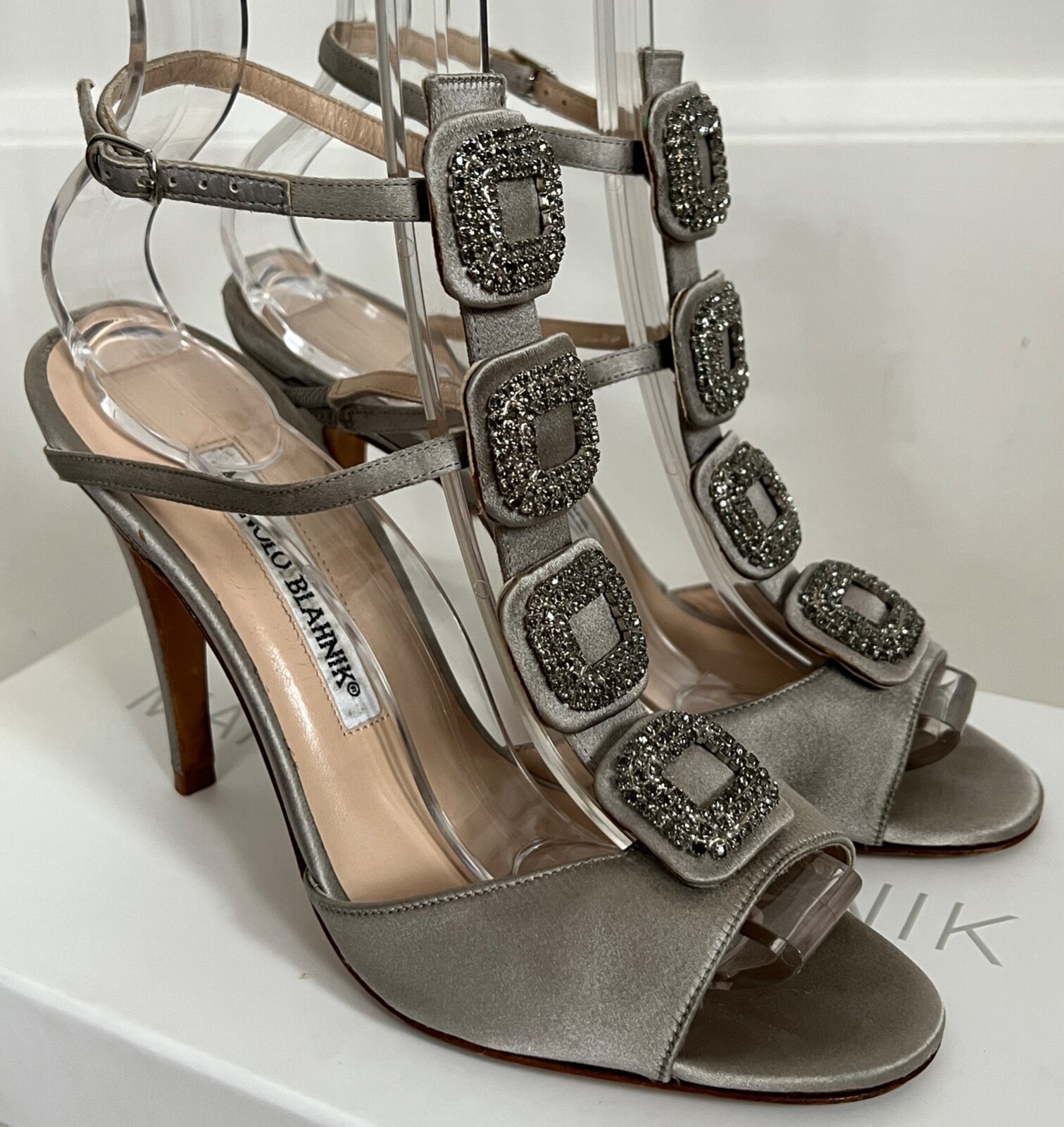 Manolo Blahnik Hangisi Suw Gray Satin Crystal Buckle T-Strap Pumps Sz 36 6 $1395