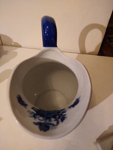 VTG Beautiful Colbalt Blue / White Pitcher Chrysanthemum lotus Flowers 9.5"Tall - Picture 5 of 12