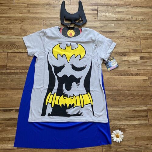 NWT Batgirl Shirt With Cape And Mask Size Medium