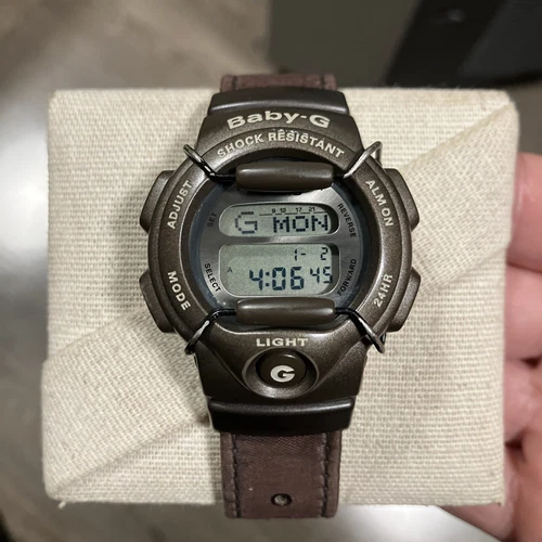 Vintage Lady CASIO BABY G Shock Illuminator BG-141 New Battery 39mm Brown