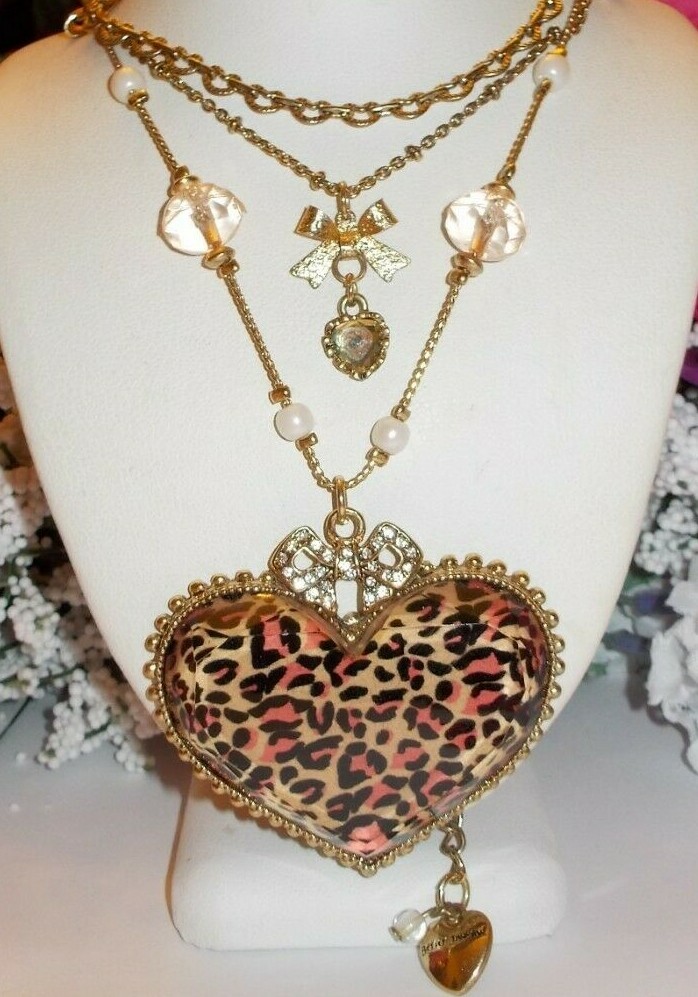 ネックレス・ペンダント VINTAGE HOLLYWOOD Bumpy Heart Layered Necklace BMR663 Halley's Heart Necklace – HART