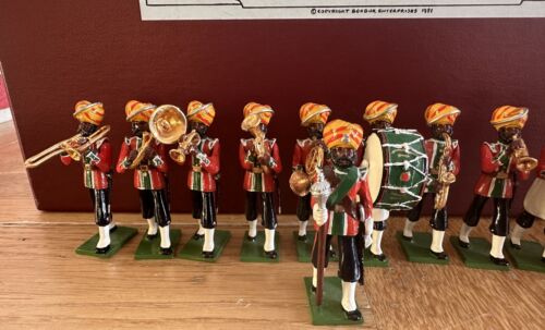 STEADFAST SOLDIERS- VINTAGE INDIAN ARMY BAND -LUDHIANA SIKHS- SET OF 12- BOXED - Picture 3 of 6