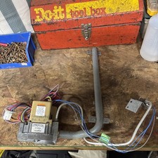 Honeywell SV9501M2734 SmartValve Furnace Natural Gas Valve used #G211c igniter