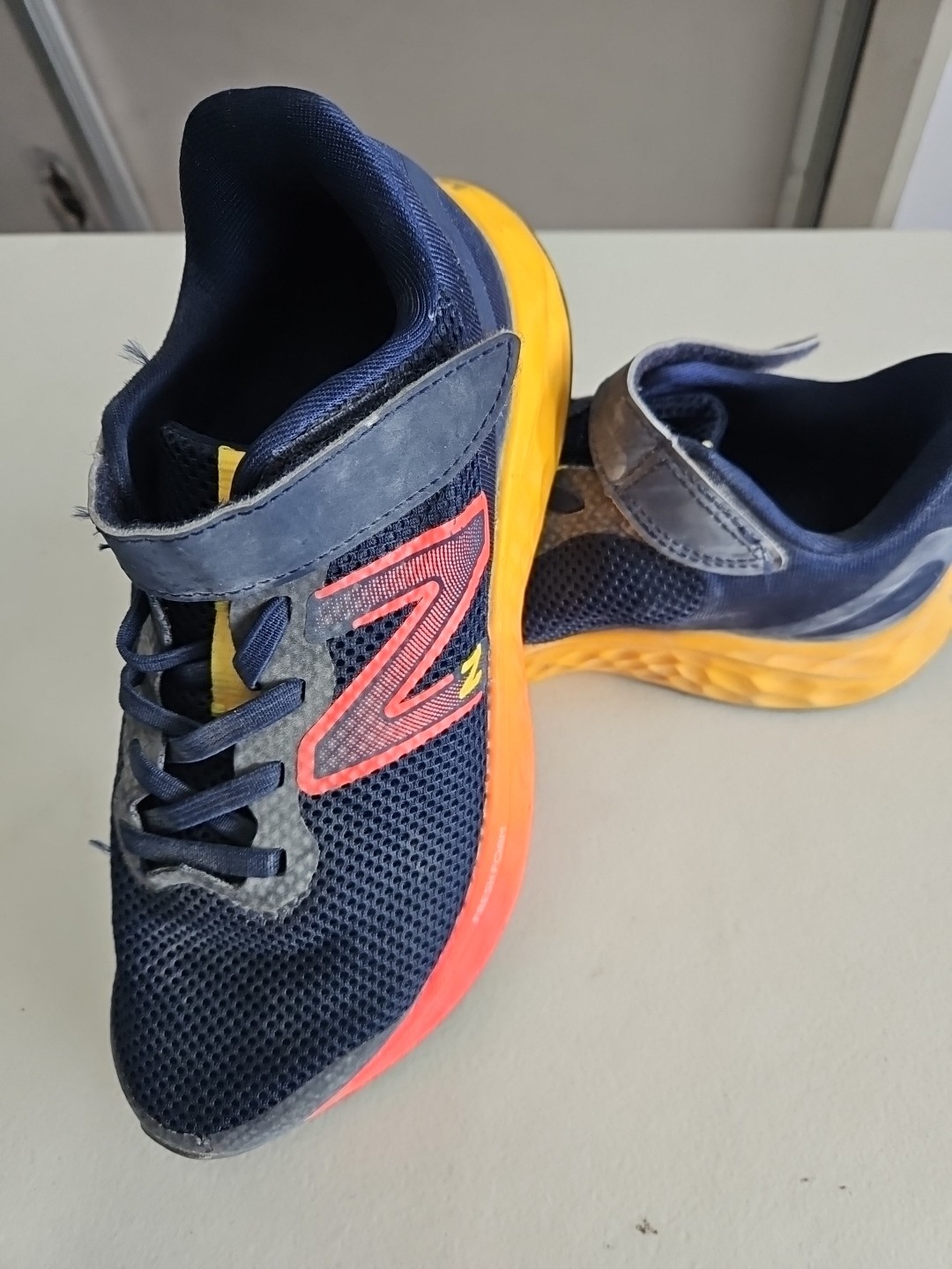 SAOLA Scarpe da corsa New Balance ragazzo FF Arishi V4 PAARIKB4 blu sneakers taglia 2W