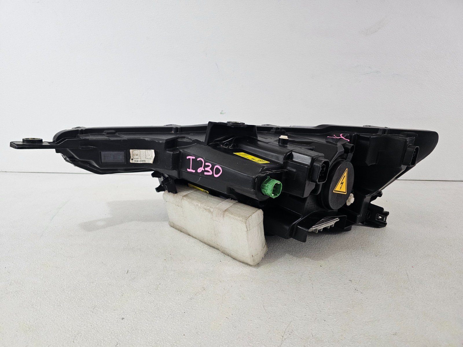 17 18 19 20 2017-2020 MASERATI LEVANTE 670034639 RIGHT HID XENON HEADLIGHT OEM
