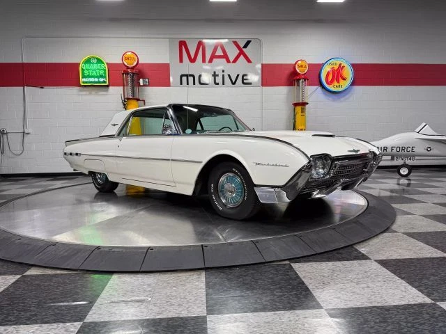 Ford Thunderbird 1962 Foto 3 de 4