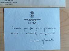 Indira Gandhi     handsigniertes Schreiben auf Karte mit Unterschrift + Umschlag