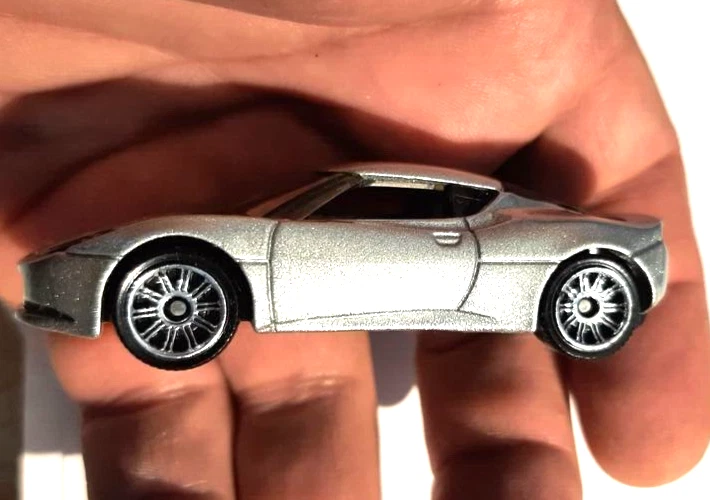 Matchbox 2007 loose Lotus 2008 Die Cast 1:60 provides hours of entertainment - Image 4 of 4