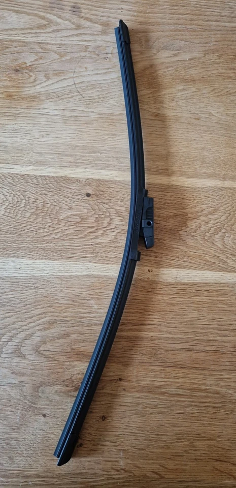 Limpiaparabrisas Motorcraft 1850107 550 mm se adapta a AUDI BMW CHEVCHEVROLET FIAT MERCEDES-BENZ Foto 2 de 4