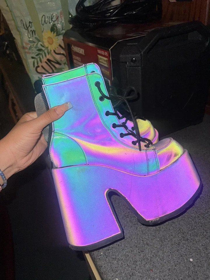 DEMONIA CAMEL-203 Mujer 5" Tacón Grueso Reflectante Plataforma Bota Raspada Talla 6 Foto 3 de 4