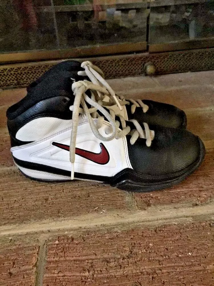 Nike av top pro 3