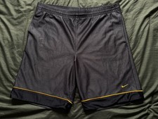 Vintage Y2K Nike Baggy Basketball Shorts Size L