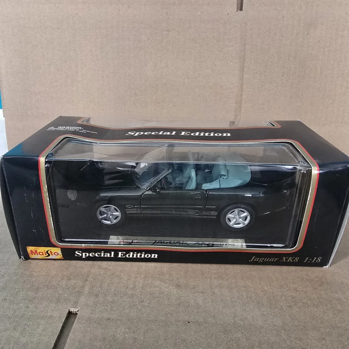 1996 Jaguar XK8 - 1:18 Scale Maisto Special Edition Diecast Model