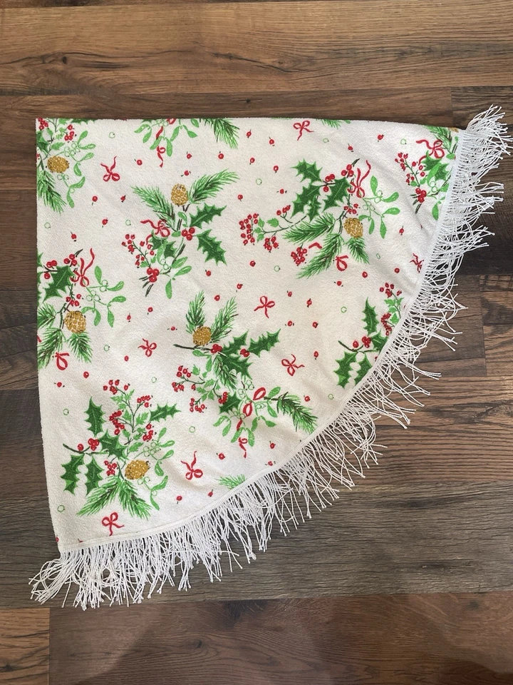 Mantel Navidad TERRY PATH REDONDO 51" 58" Conos de Pino Acebo Bayas Foto 4 de 4