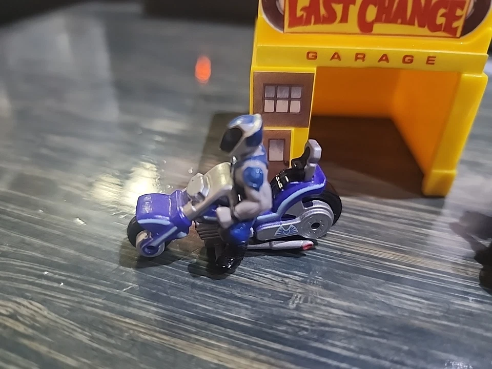 1993 Galoob Micro Machines Biker Mice From Mars Modo, Vinnie, acelerador y garaje Foto 4 de 4