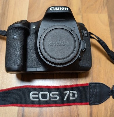 Canon EOS 7D 18.0 MP SLR-Digitalkamera - Schwarz (Nur Gehäuse)