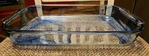 Pyrex 3qt Watercolor Blue Lagoon Swirl Glass Baking Dish Pan  13”x9” Small Chips