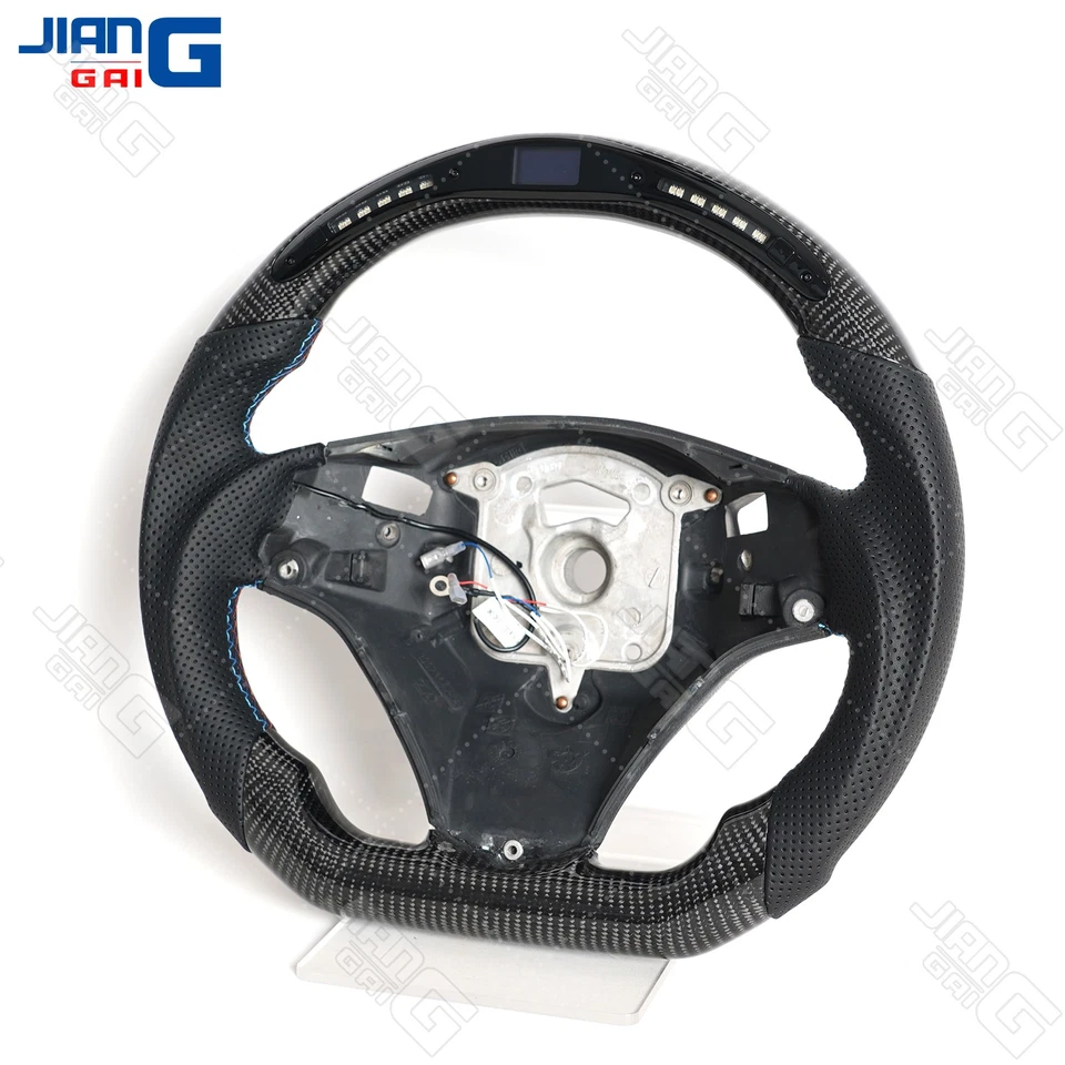 Volante LED de fibra de carbono para BMW E90 E92 E93 M3 328i 335i SSG  Foto 3 de 4