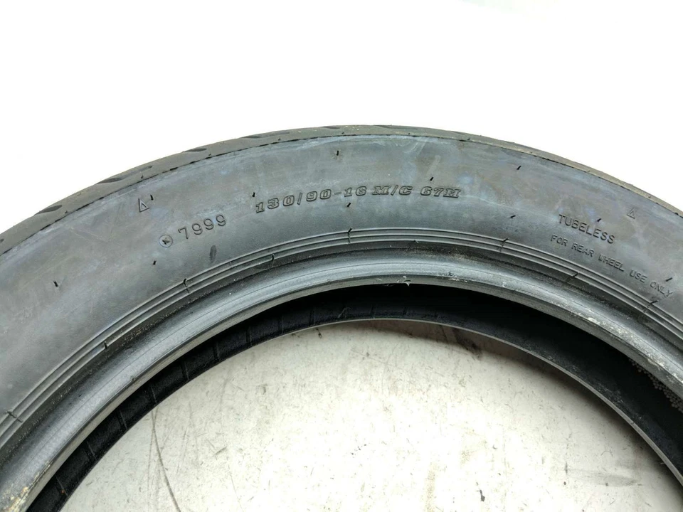 Neumático 08 Kawasaki VN1600 Classic Vulcan 1600 Dunlop D404 130/90-16 Foto 2 de 4