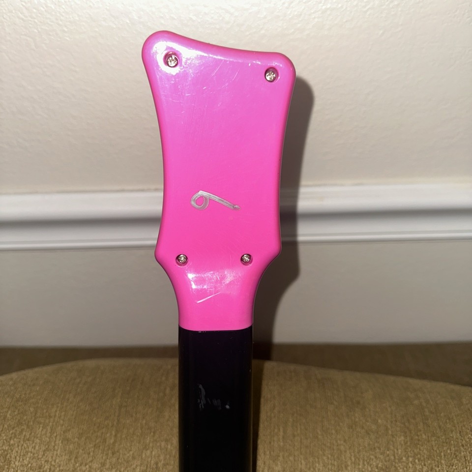 ALY & AJ Pelican Guitar Hero Nintendo Wii Pink Heart Guitar Controller ...