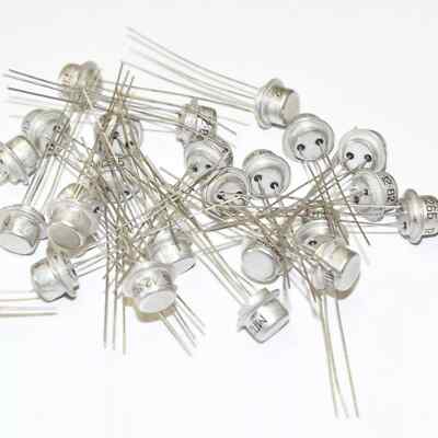 35 Stk. Germanium Transistor PNP MP26B ~ NKT275 OC77 Tone Bender Fuzz UdSSR