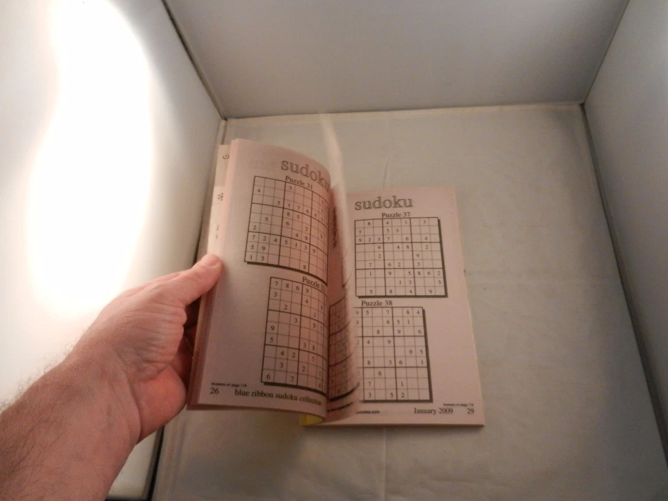 BLUE RIBBON SUDOKU COLLECTION "NEW" 210 PUZZLES Foto 2 de 4