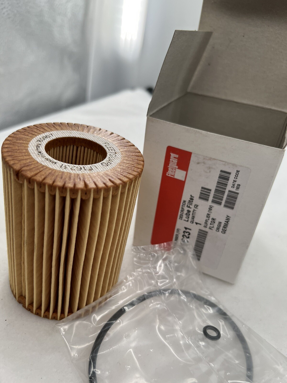 FLEETGUARD LF16231 cross reference oil filters oilfilter