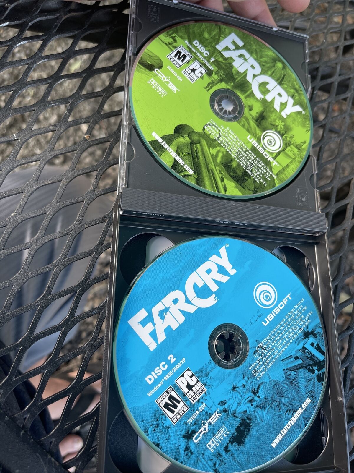 Far Cry 1 Ubisoft PC Game CD ROM Set (2004, Far Cry) All Discs / 5 Disc /  Extra.