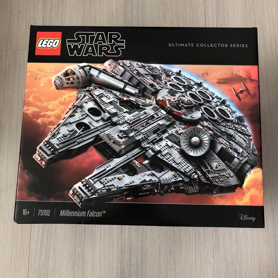 LEGO Millennium Falcon 75192 Star Wars 7541 Pieces Building Kit NEW #158